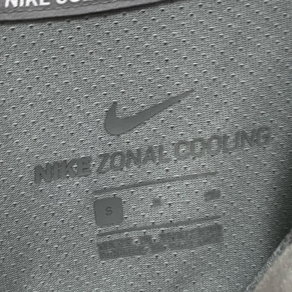 Grey NIKE ZONAL COOLING Golf Shirt - Picture 3 of 3